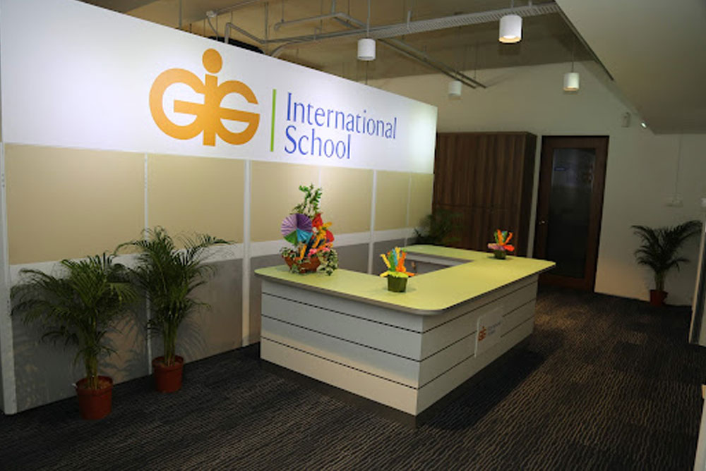 7 minutes to drive from Olloi Condo to Gig International School